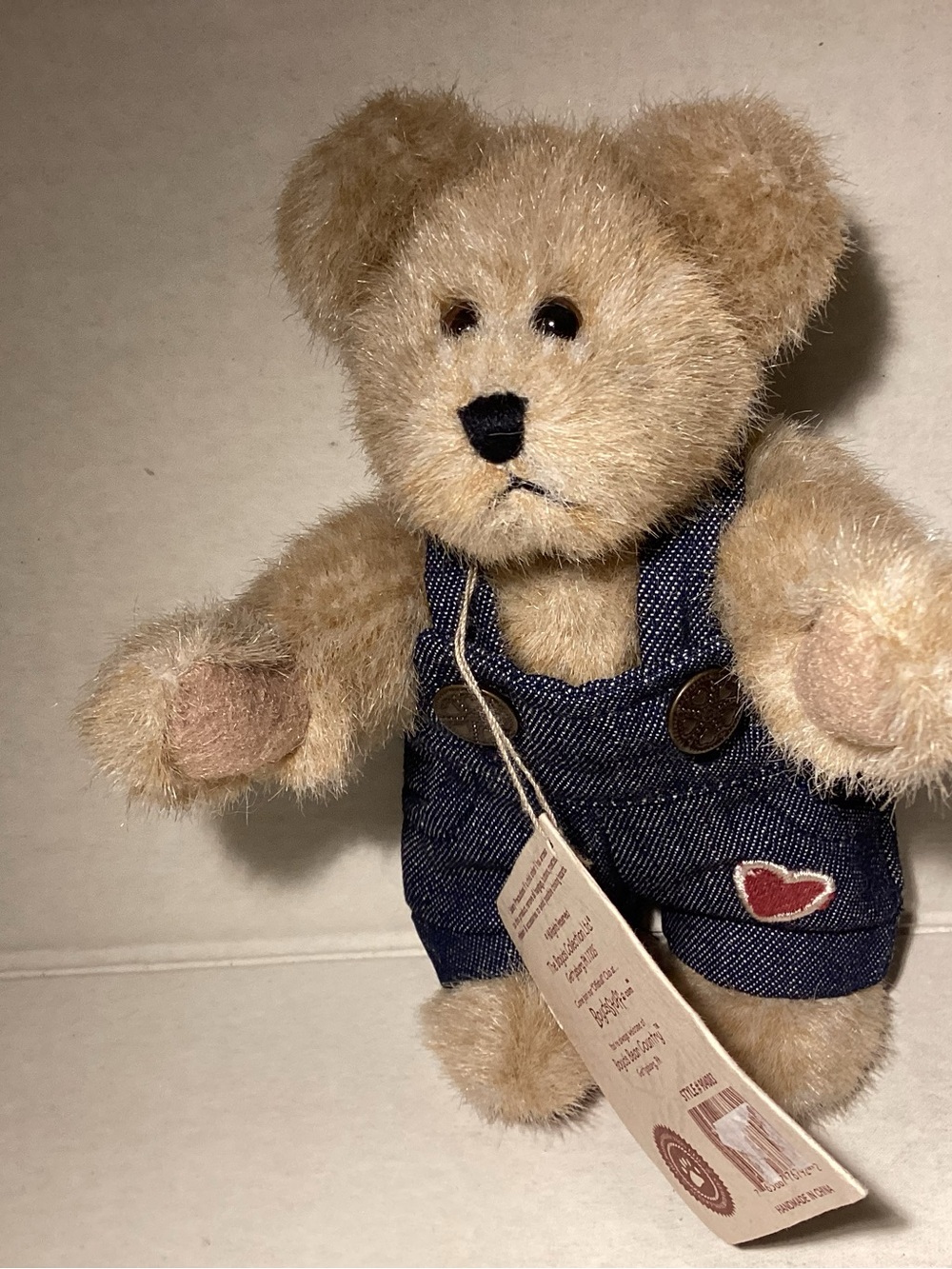 Boyd’s 6” Bear head bean Jimmy T Bear Denim Overalls with Heart patch - Picture 6 of 8